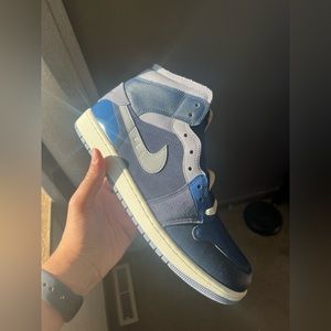 Jordan 1 Mid Obsidian French Blue Ashen Size 11